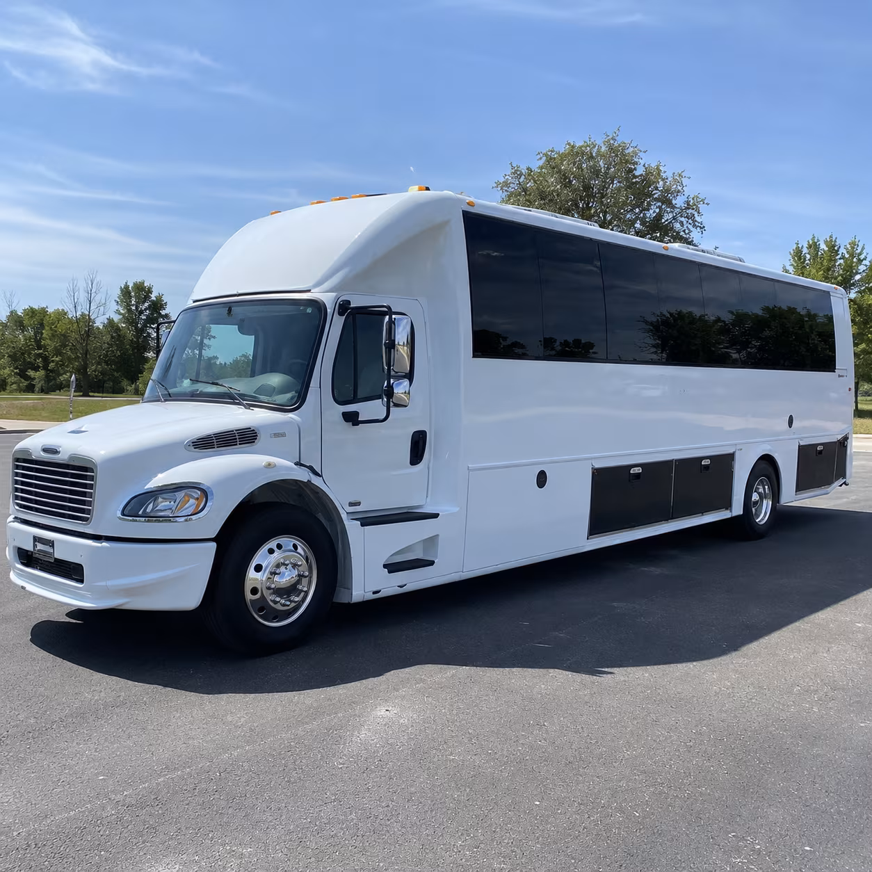 lynwood 40 passenger party bus